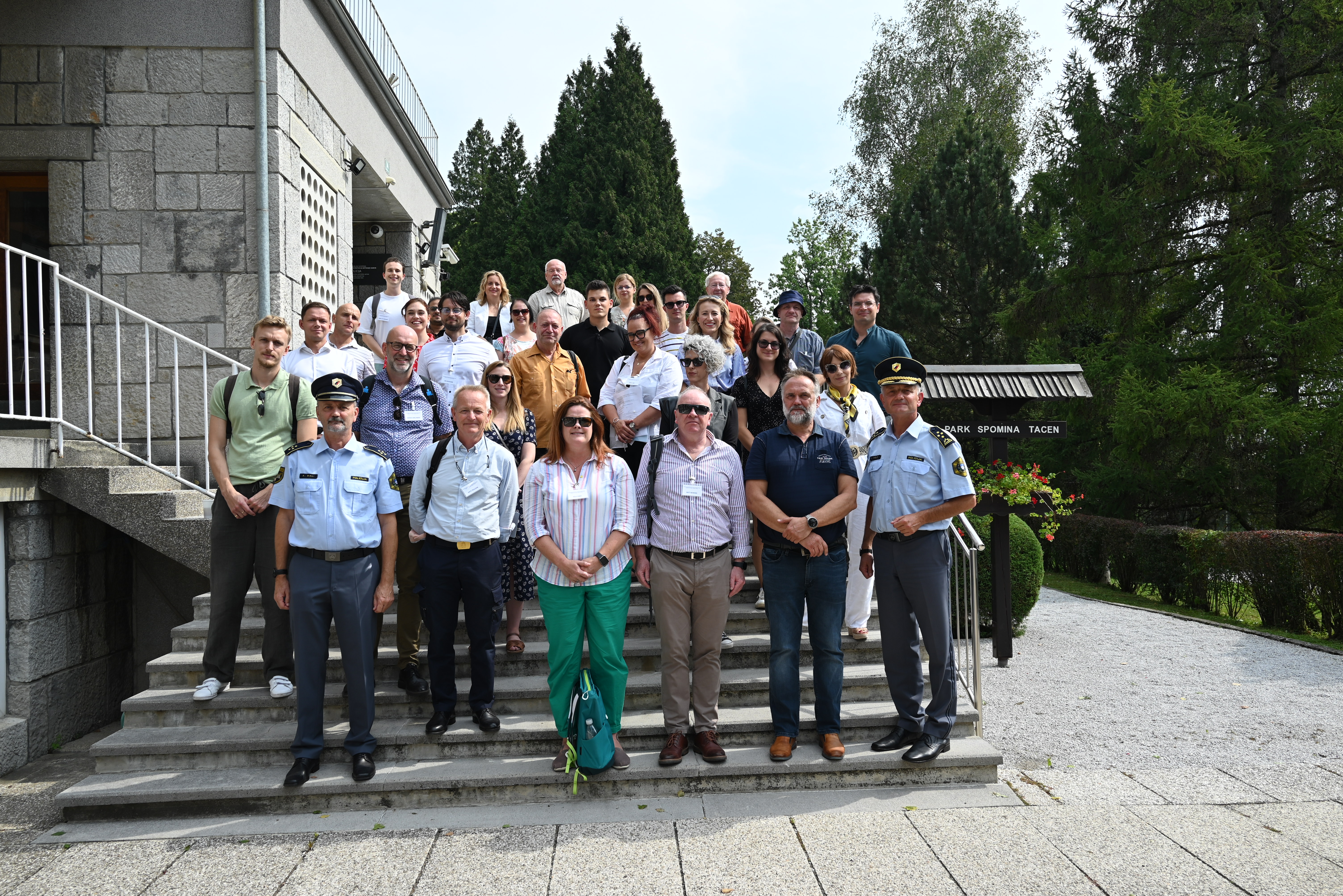 dr Emilia Jurgielewicz-Delegacz wraz z innymi uczestnikami konferencji podczas wizyty w Akademii Policji w Ljubljanie