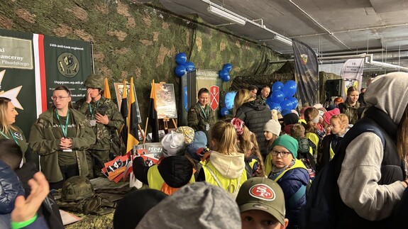 Wydział Prawa UwB na Wojskowych Targ&oacute;w Służby i Pracy