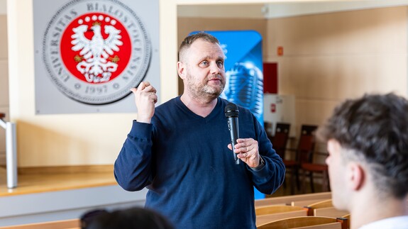 Setki uczni&oacute;w szk&oacute;ł ponadpodstawowych na Dniu Otwartym Wydziału Prawa UwB 2026