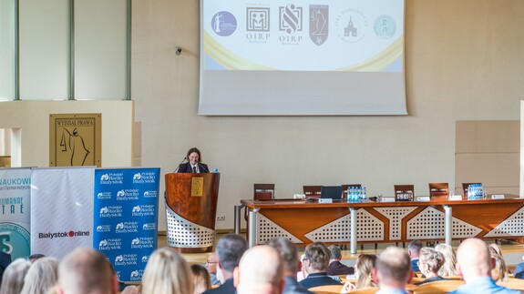 Trwa konferencja „Prawo w służbie społeczeństwa: Mediacja jako most pomiędzy prawem konsumenta, medycznym i ubezpieczeniowym”