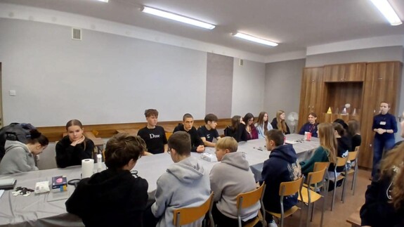 Zajęcia daktyloskopijne w XI LO w Białymstoku