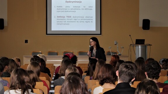 zdjęcie organizatora, dr hab. Aneta Giedrewicz-Niewińska, prof. UwB