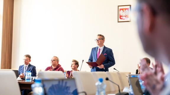 Podsumowanie konferencji naukowej pt. &bdquo;The Changing Landscape of Organized Crime: Cross National Insights&rdquo; oraz wykładu i warsztat&oacute;w pt. &bdquo;Organized Crime in the United States&rdquo; przeprowadzonych przez prof. Chrisa Eskridge&rsquo;a (University of Nebraska&ndash;Lincoln)