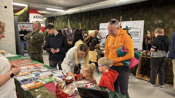 Wydział Prawa UwB na Wojskowych Targ&oacute;w Służby i Pracy