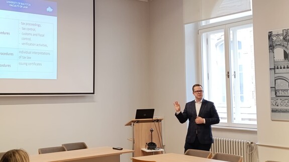 Staż naukowy dr. Łukasza Presnarowicza