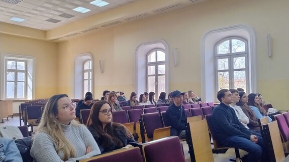 Spotkanie student&oacute;w kierunk&oacute;w Bezpieczeństwo i Prawo, Prawo oraz Administracja z przedstawicielami podlaskiej KAS