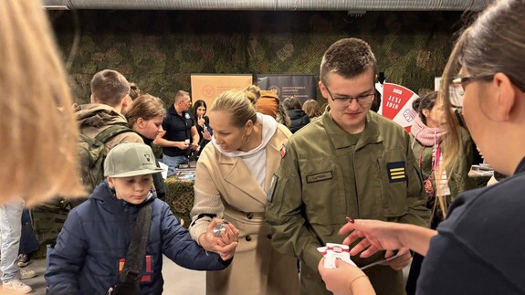 Wydział Prawa UwB na Wojskowych Targ&oacute;w Służby i Pracy