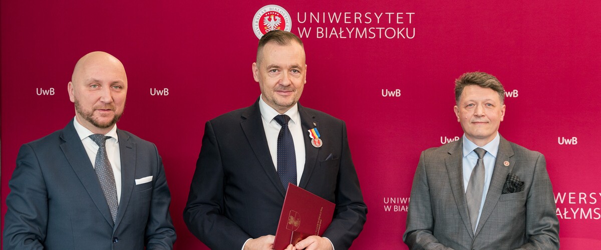Prof. dr hab. Maciej Perkowski z Wydziału Prawa Uniwersytetu w Białymstoku z Odznaką Honorową Województwa Podlaskiego!