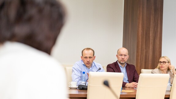Spotkanie w formule okrągłego stołu pt.: &bdquo;Prawo blisko obywatela - Punkt RPO na Wydziale Prawa UwB jako przestrzeń wsp&oacute;łpracy, edukacji i dobrej administracji&rdquo; na Wydziale Prawa UwB (foto: Bartłomiej Gawron)