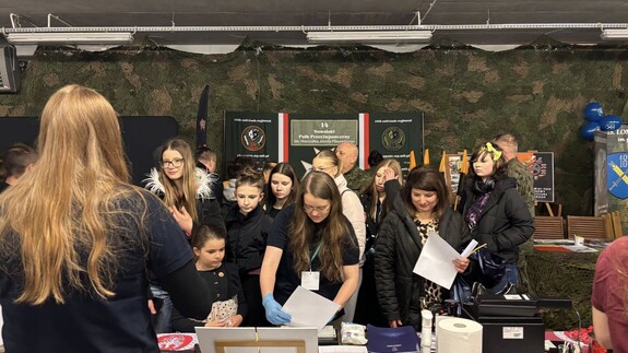 Wydział Prawa UwB na Wojskowych Targ&oacute;w Służby i Pracy