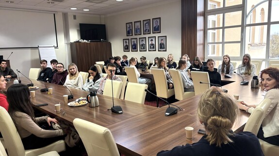 Pierwsze spotkanie z cyklu &bdquo;O Unii Europejskiej przy kawie&rdquo; z udziałem dr Matyldy Pogorzelskiej