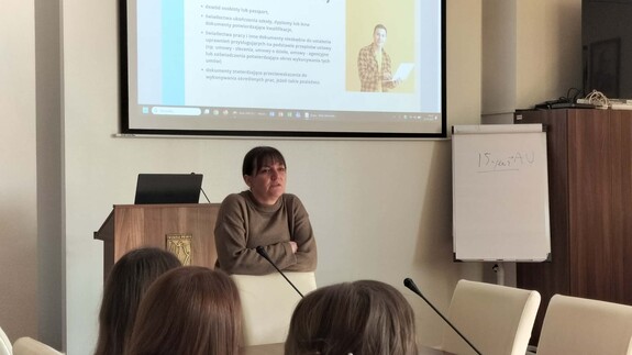 Spotkanie zorganizowane przez Koło Naukowe Prawa Pracy UwB pt. &bdquo;Łatwiejszy dostęp do dotacji i staży&rdquo; - relacja z wydarzenia