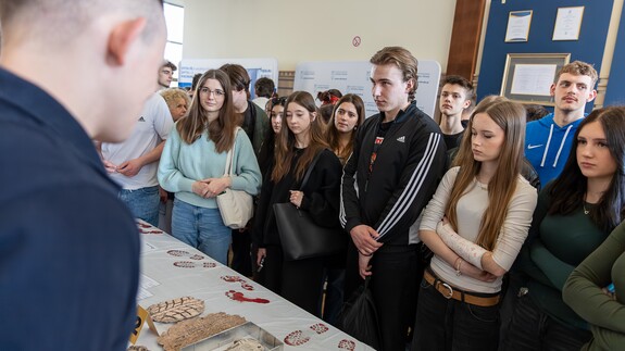 Setki uczni&oacute;w szk&oacute;ł ponadpodstawowych na Dniu Otwartym Wydziału Prawa UwB 2026