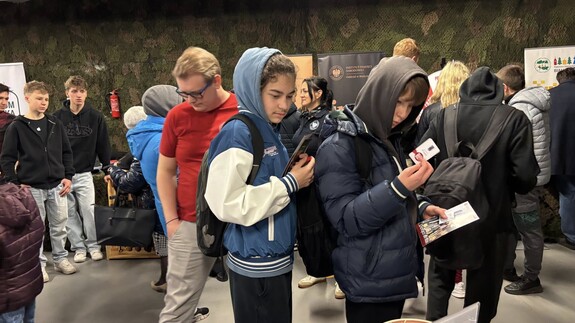 Wydział Prawa UwB na Wojskowych Targ&oacute;w Służby i Pracy