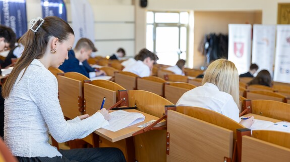 Finał XIII Og&oacute;lnopolskiej Olimpiady Wiedzy o Unii Europejskiej na Wydziale Prawa Uniwersytetu w Białymstoku - fotorelacja