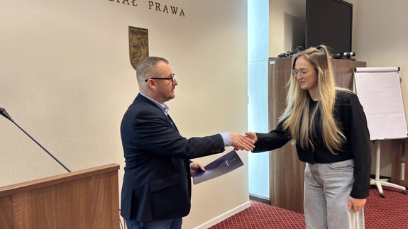 Dyplomy dla studentów najbardziej zaangażowanych w działalność wydziałowych kół naukowych