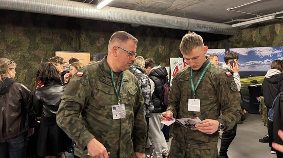 Wydział Prawa UwB na Wojskowych Targ&oacute;w Służby i Pracy