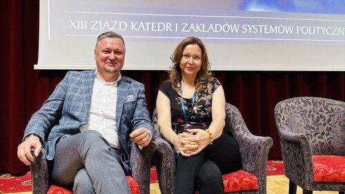 Udział prof. Artura Olechno i prof. Elżbiety Kużelewskiej w XIII Zjeździe Katedr i Zakładów Systemów Politycznych