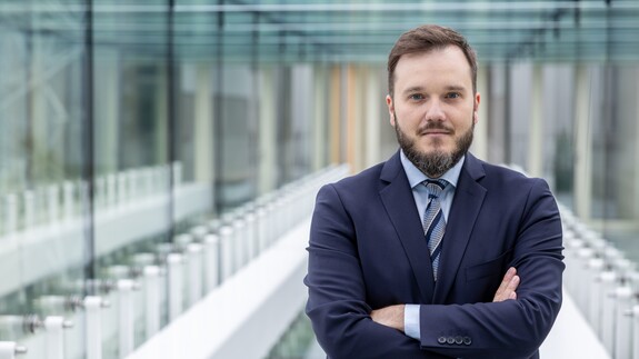dr Mateusz Ziemblicki z Zakładu Prawa Europejskiego UwB