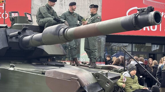 Wydział Prawa UwB na Wojskowych Targ&oacute;w Służby i Pracy