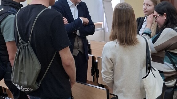 Studenci na spotkaniu z sędzią Sądu Najwyższego Bohdanem Bieńkiem  (Wydział Prawa UwB, 8.05.2026 r.)