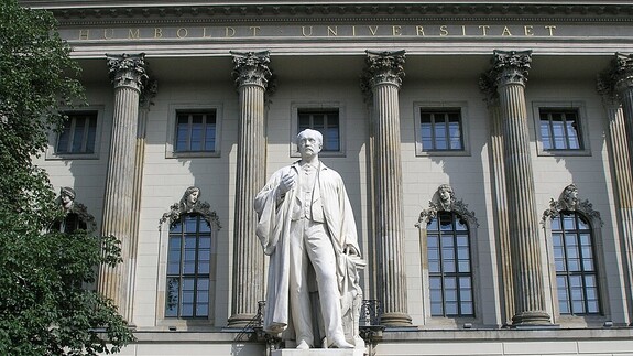 Humboldt University - budynek główny uczelni - foto: Wikipedia