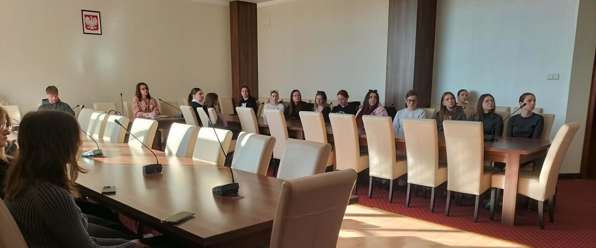 Spotkanie zorganizowane przez Koło Naukowe Prawa Pracy UwB pt. „Łatwiejszy dostęp do dotacji i staży” - relacja z wydarzenia