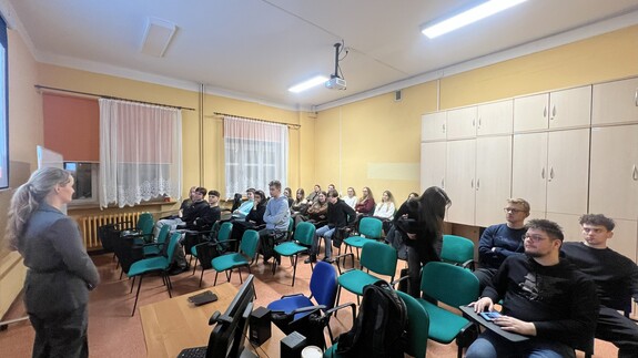 Spotkanie student&oacute;w kierunku Bezpieczeństwo i Prawo z Przedstawicielką Komendy Wojew&oacute;dzkiej Policji w Białymstoku