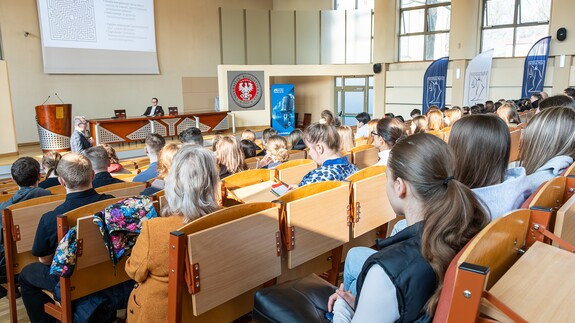 Setki uczni&oacute;w szk&oacute;ł ponadpodstawowych na Dniu Otwartym Wydziału Prawa UwB 2026