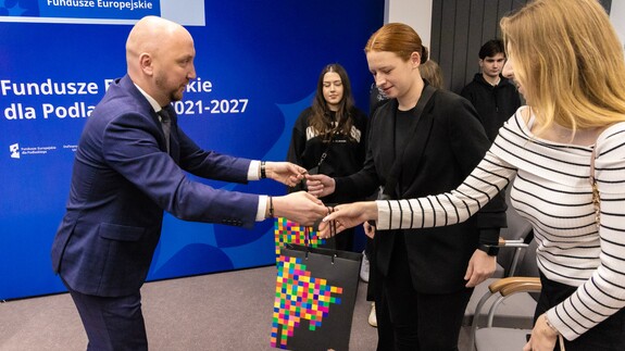 Studenci Wydziału Prawa Uniwersytetu w Białymstoku z wizytą w Urzędzie Marszałkowskim Wojew&oacute;dztwa Podlaskiego