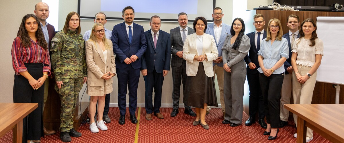 Spotkanie w formule okrągłego stołu pt.: „Prawo blisko obywatela - Punkt RPO na Wydziale Prawa UwB jako przestrzeń współpracy, edukacji i dobrej administracji” na Wydziale Prawa UwB (foto: Bartłomiej Gawron)