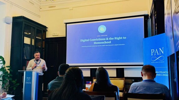 W Stacji Naukowej Polskiej Akademii Nauk w Rzymie trwa konferencja naukowa &bdquo;Multidisciplinary Perspectives on the Right Not to Use the Internet&rdquo; z udziałem przedstawicieli Wydziału Prawa UwB
