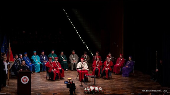Nowi doktorzy i doktor habilitowany na Wydziale Prawa UwB. Za nami ceremonia promocji doktorskich i habilitacyjnych na Uniwersytecie w Białymstoku