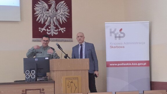 Spotkanie student&oacute;w kierunk&oacute;w Bezpieczeństwo i Prawo, Prawo oraz Administracja z przedstawicielami podlaskiej KAS
