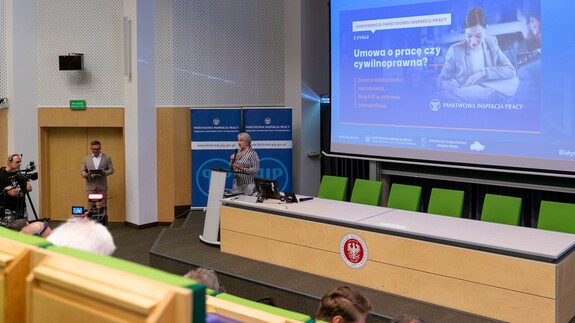 Konferencja &bdquo;Umowa o pracę czy umowa cywilnoprawna? Granice elastyczności zatrudnienia. Rola PIP w ochronie pracownik&oacute;w&rdquo; na Uniwersytecie w Białymstoku