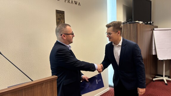 Dyplomy dla studentów najbardziej zaangażowanych w działalność wydziałowych kół naukowych