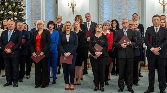 Prof. dr hab. Rafał Dowgier z Wydziału Prawa UwB odebrał z rąk prezydenta RP - Andrzeja Dudy nominację profesorską