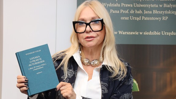 Zaprezentowanie przez prof. dr hab. Joannę Sieńczyło-Chlabicz reprintu dzieła Stanisława Gołąba pt. Ustawa o prawie autorskim z dnia 29 marca 1926 r. z materiałami
