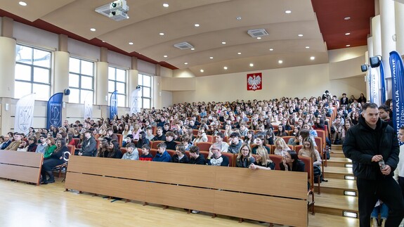 Zapowiedź Dnia Otwartego Wydziału Prawa połączonego z obchodami Dnia Edukacji Prawnej - zdjęcie ilustracyjne wykonane w 2025 r. podczas poprzedniej edycji tego wydarzenia 