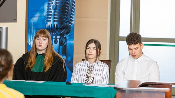 Setki uczni&oacute;w szk&oacute;ł ponadpodstawowych na Dniu Otwartym Wydziału Prawa UwB 2026