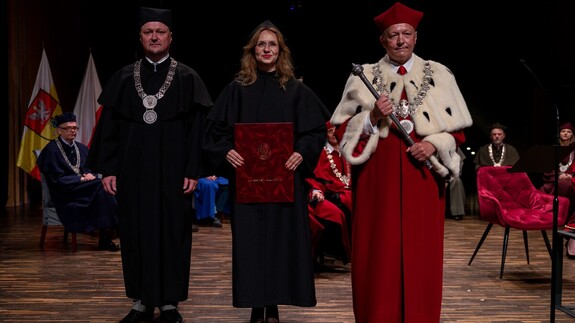 Nowi doktorzy i doktor habilitowany na Wydziale Prawa UwB. Za nami ceremonia promocji doktorskich i habilitacyjnych na Uniwersytecie w Białymstoku