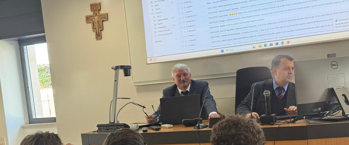 Prof. dr hab. Piotr Niczyporuk na stażu w Uniwersytecie E-Campus w Rzymie